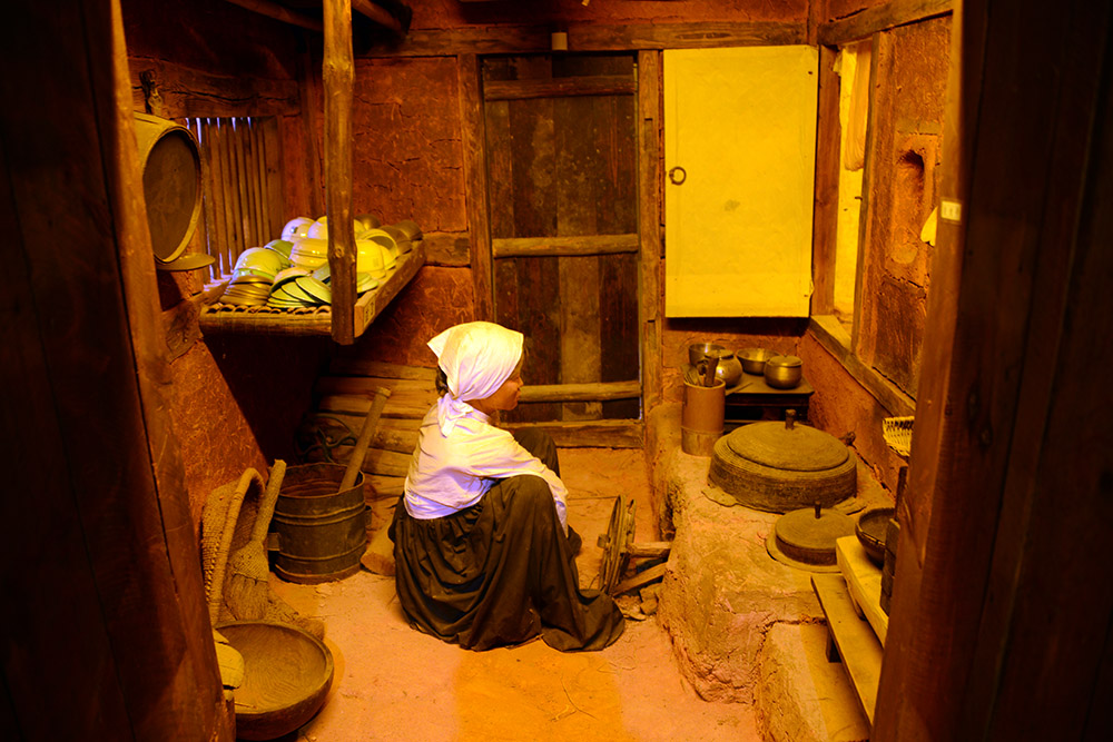 Naejangsan Museum Exhibit inside a museum at Naejangsan National Park