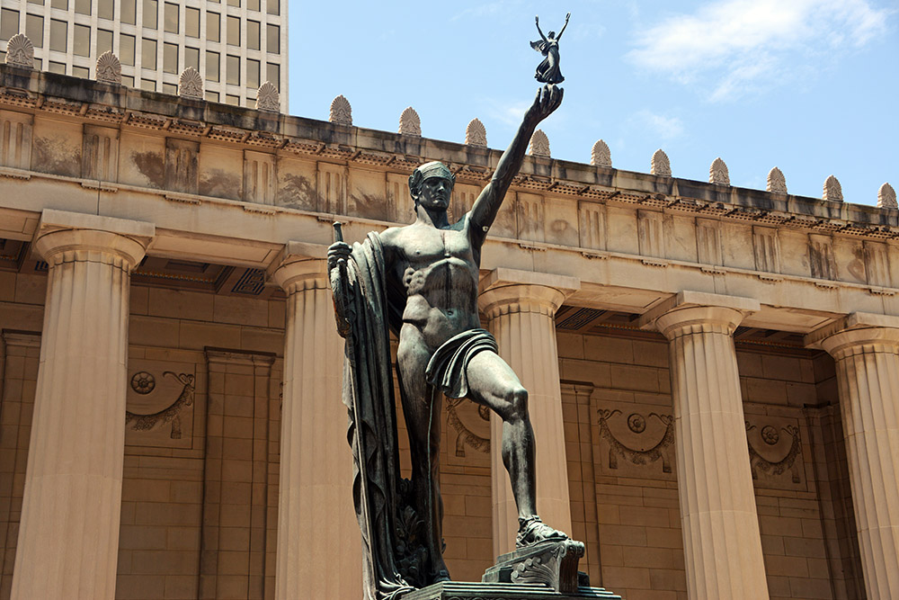 Youth Youth statue at the War Memorial in Nashville