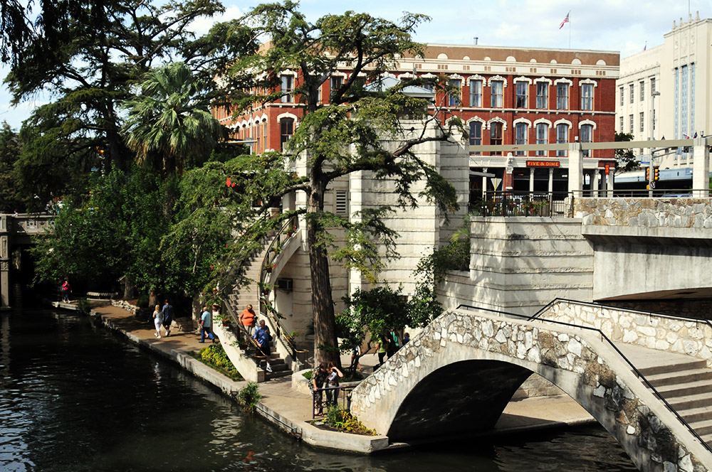 River Walk Bridges Bridges along the San Antonio River Walk
