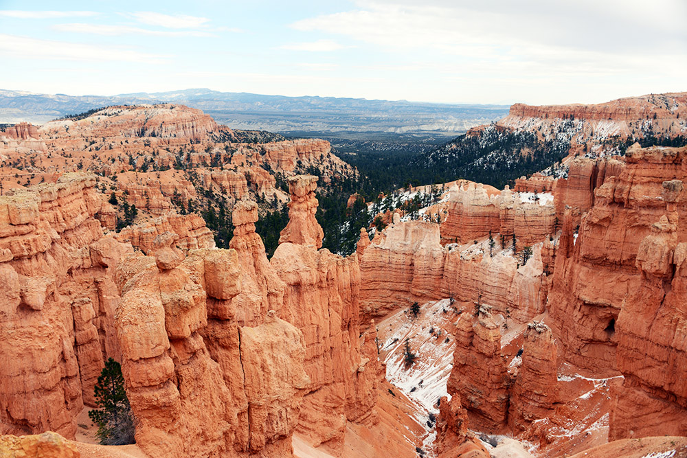 Bryce Canyon hoodoos and amphitheater
