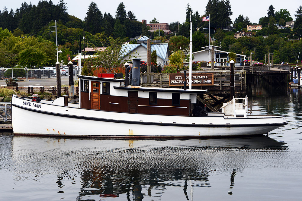 Olympia Boat Boat in Olympia Washington harbor