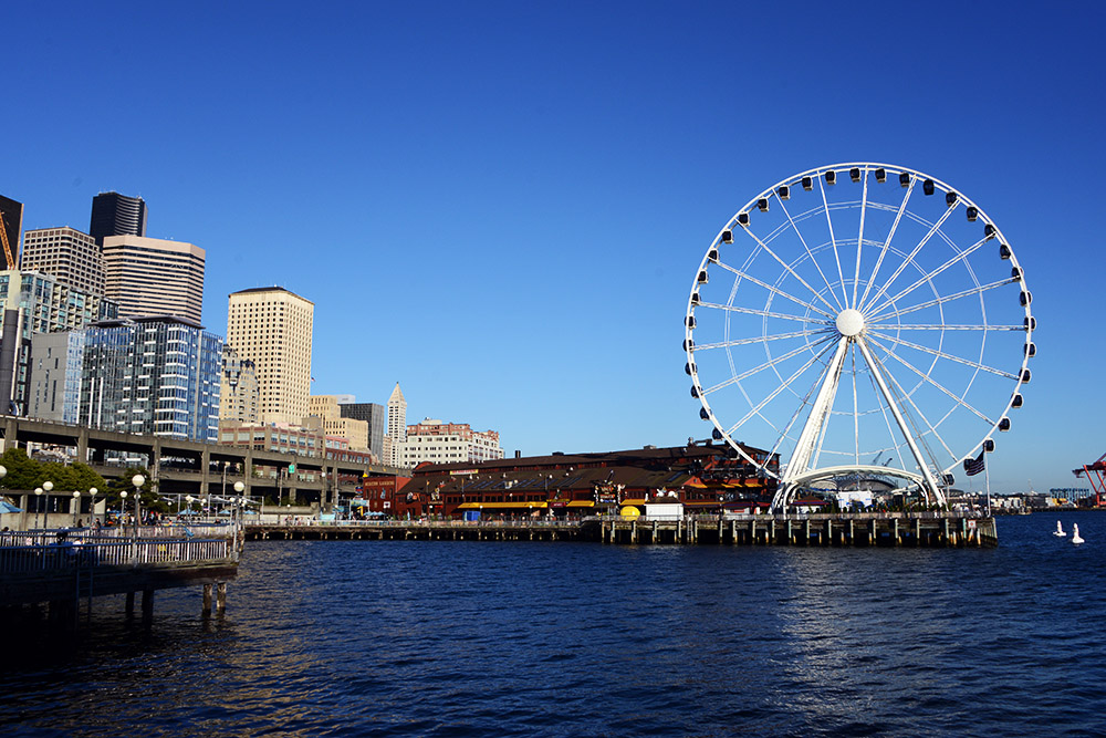 Seattle waterfront and Great Wheel