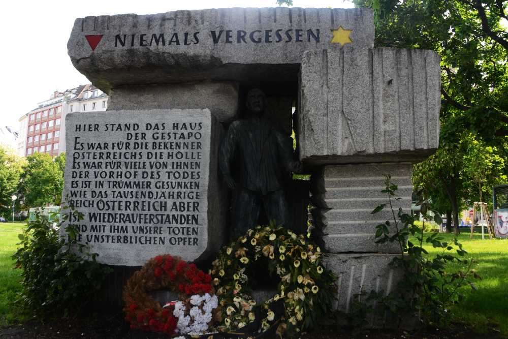 Niemals Vergessen memorial at the former Gestapo headquarters site in Vienna