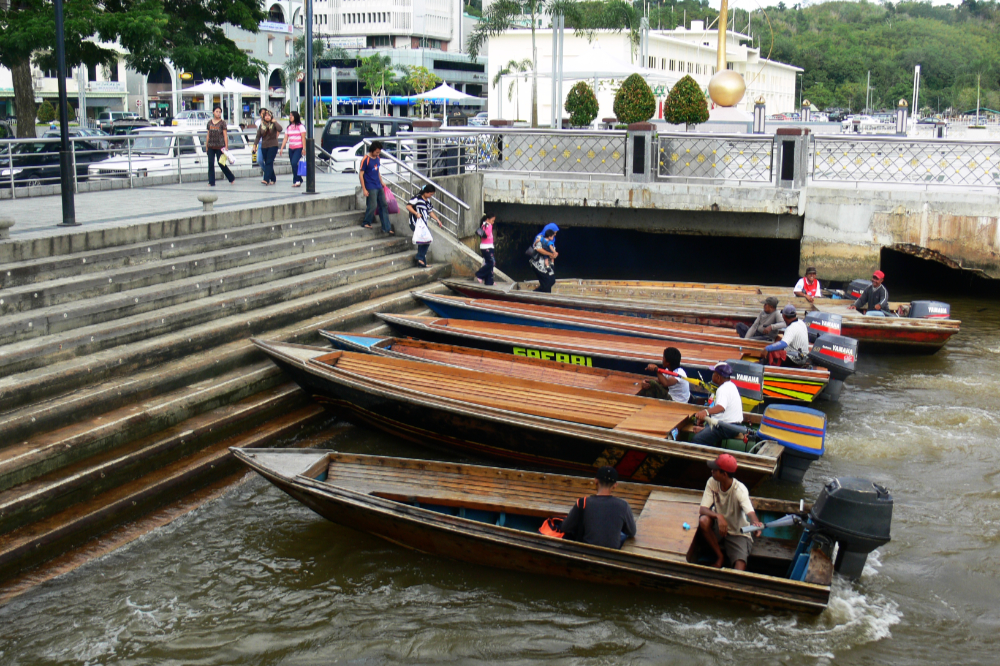 Bandar Seri Begawan Water Taxis Water taxis on the Brunei River in Bandar Seri Begawan