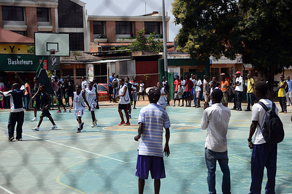 Crowd watching basketball in Bujumbura