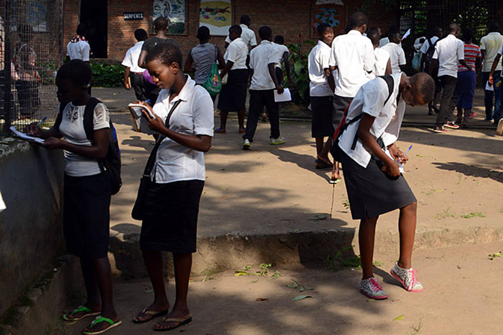 Students visiting the zoo in Bujumbura