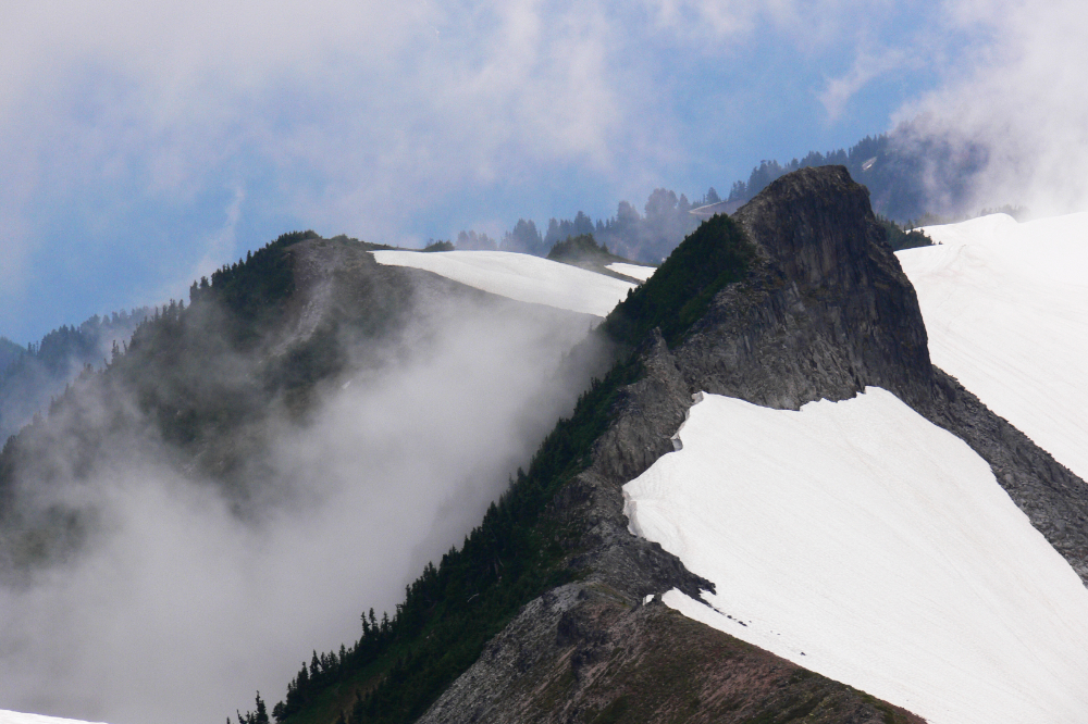 Rocky ridge crossed during the Mt. Garibaldi climb