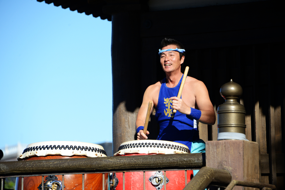 Japanese taiko drummer performing at EPCOT World Showcase